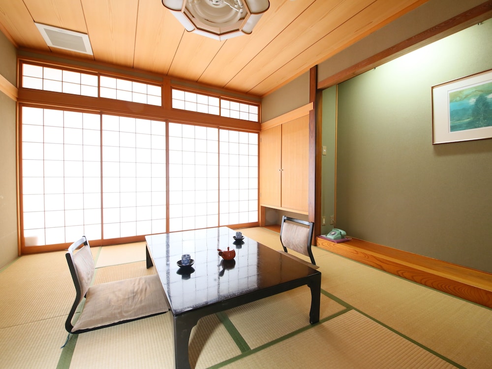 和室10畳 バスなし 客室0 | 美白の湯　荻原館