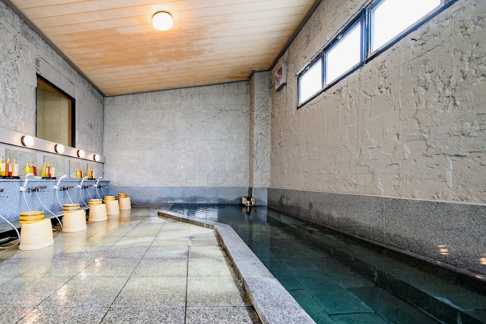 和室10畳 バスなし バスルーム1 | 美白の湯　荻原館