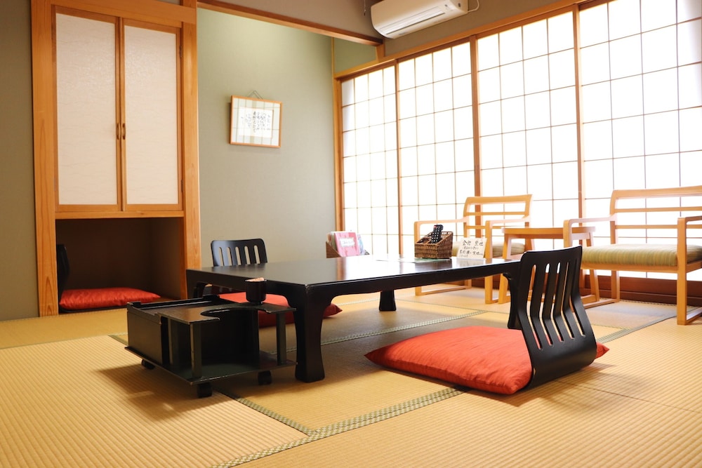 和室8畳 | 美白の湯　荻原館