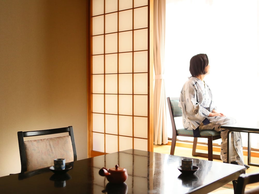 客室1 | 美白の湯　荻原館