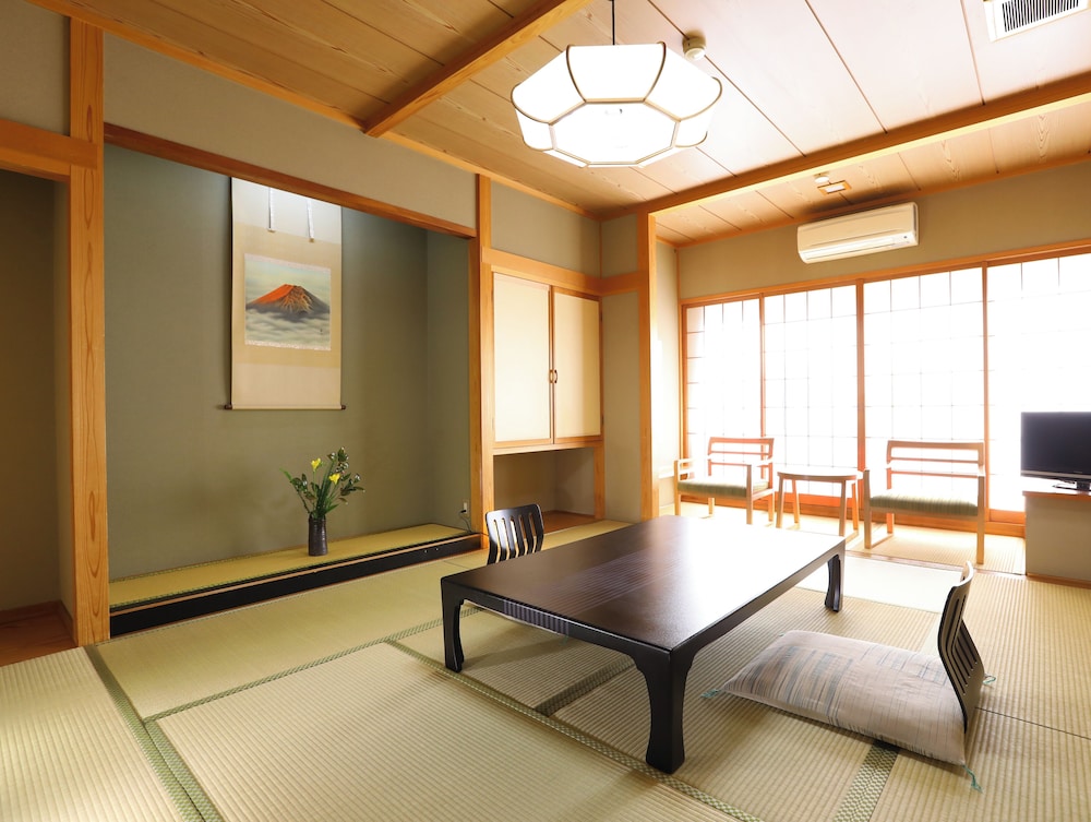 和室10畳 バスなし | 美白の湯　荻原館