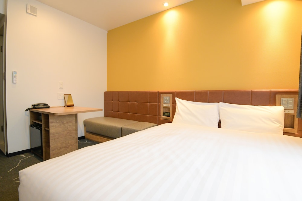 デラックス ダブルルーム 禁煙 客室1 | JR 西日本グループ ヴィアイン心斎橋