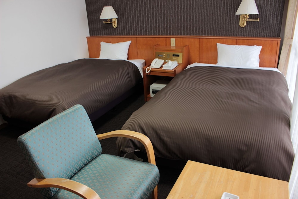 ツインルーム A | ホテルアクシアくしきの