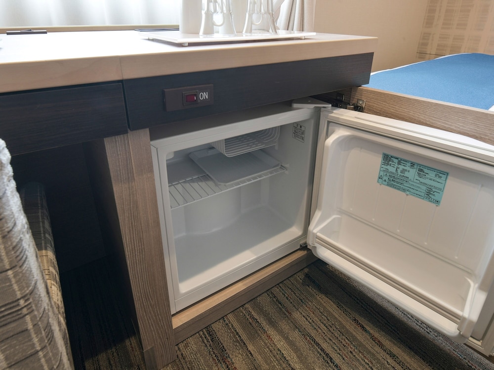 スーペリアセミダブルルーム　禁煙 客室1 | ベッセルイン滋賀守山駅前