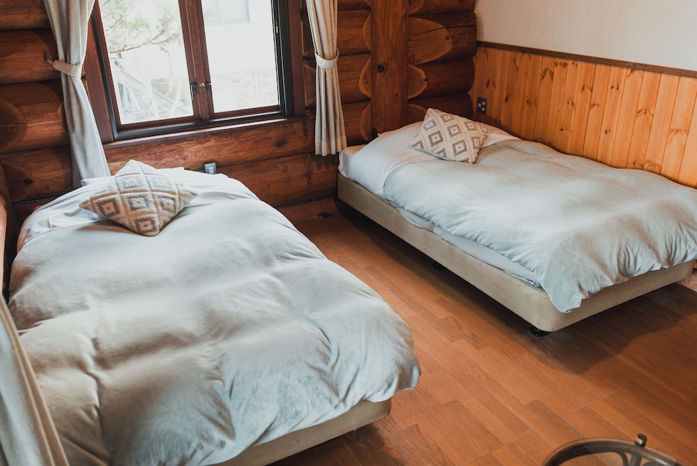 デラックス ツインルーム 専用バスルーム (112-115, Log Hotel, 1F) | 白馬ログホテル ミーティア