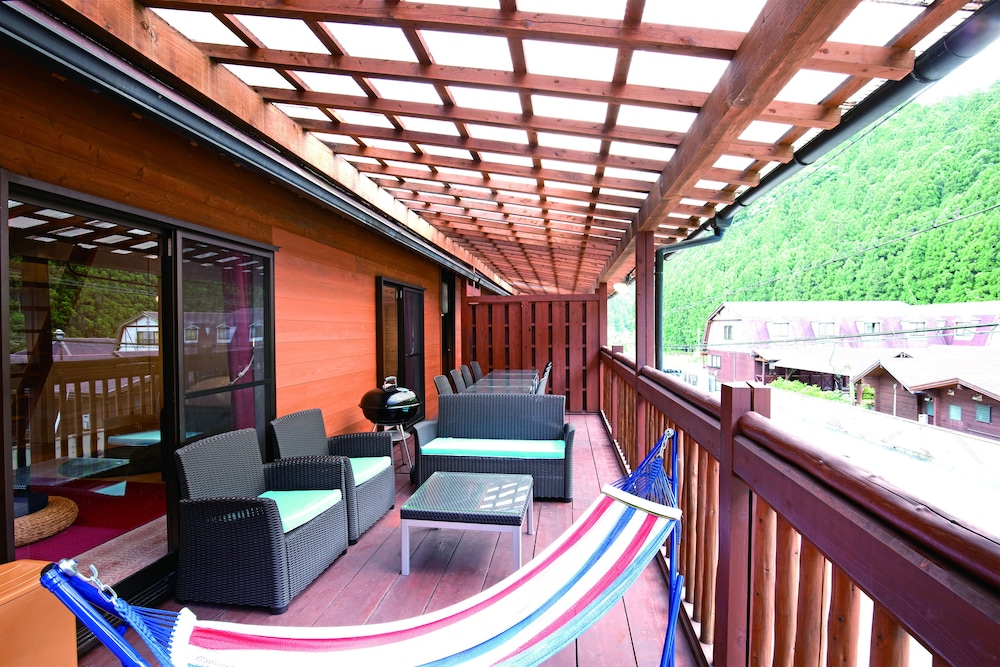 癒し風呂付コテージ タイプD (305) 檜風呂付 客室2 | たまゆらの里