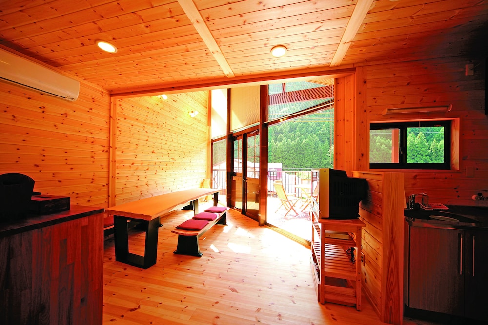 癒し風呂付コテージ タイプB (302) 岩風呂付 | たまゆらの里