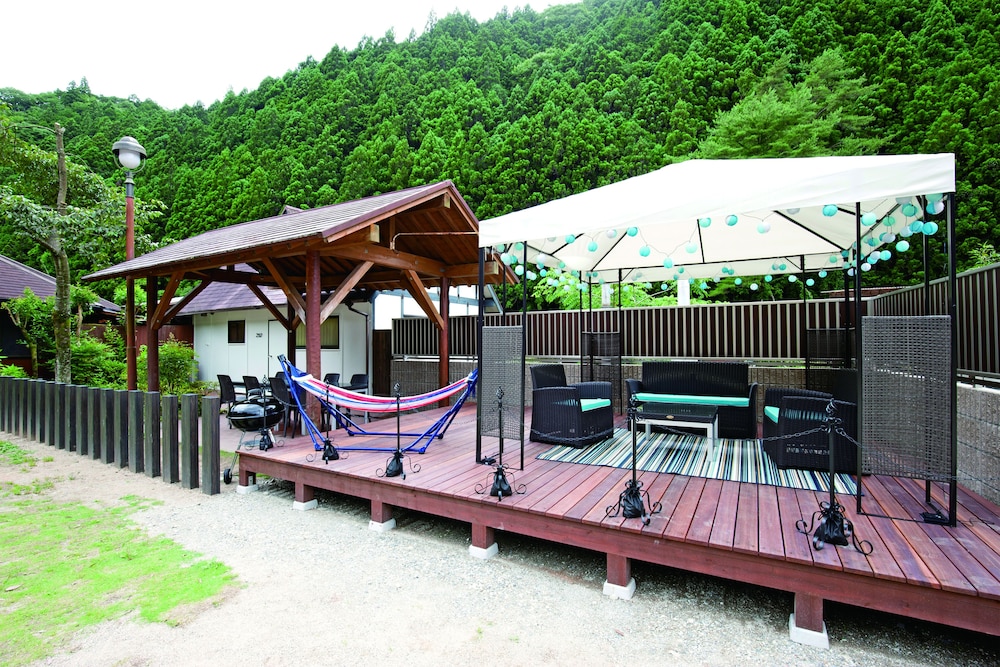 癒し風呂付コテージ タイプD (210) 檜風呂付 客室2 | たまゆらの里