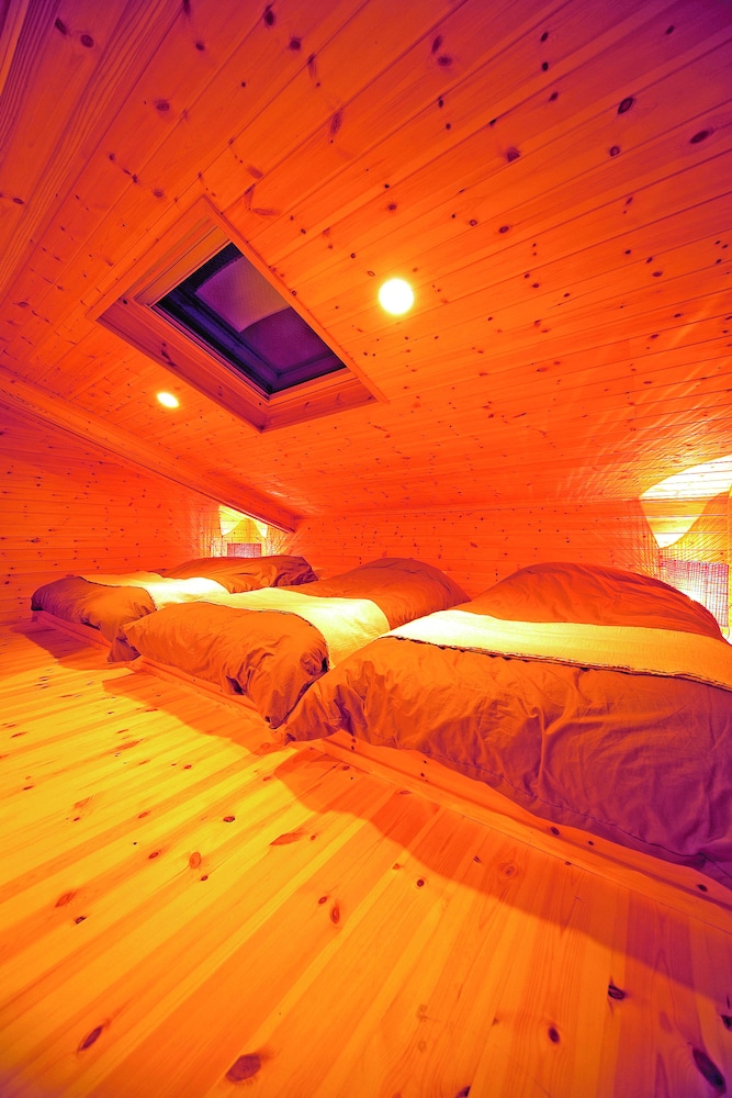 癒し風呂付コテージ タイプB (302) 岩風呂付 客室2 | たまゆらの里