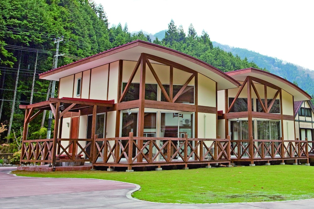 スタンダードタイプA ガーデンコテージ 客室2 | たまゆらの里