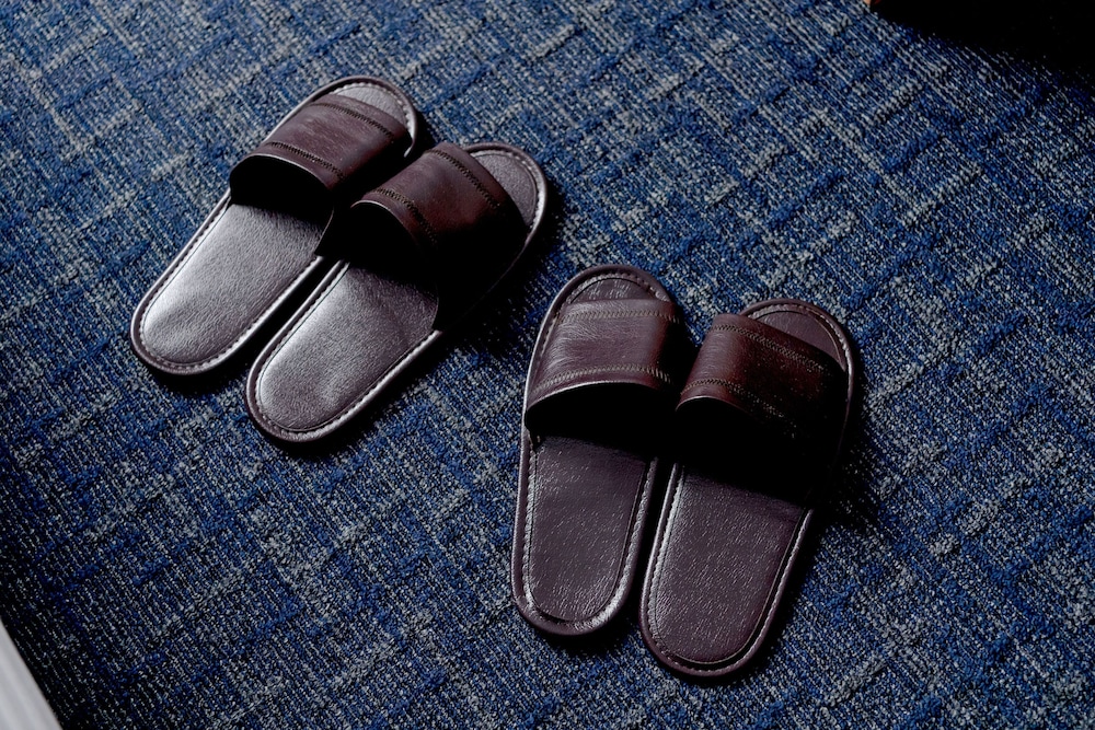 【喫煙】セミダブル14㎡(本館ステーションウィング) 客室12 | ホテル アザット 那覇