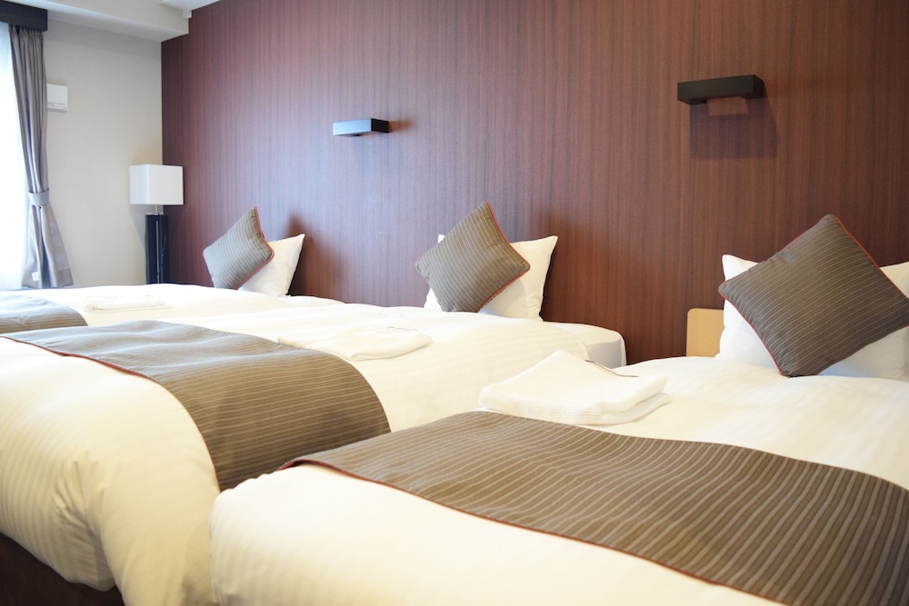 【禁煙】トリプル23㎡(別館リバーウィング) 客室1 | ホテル アザット 那覇