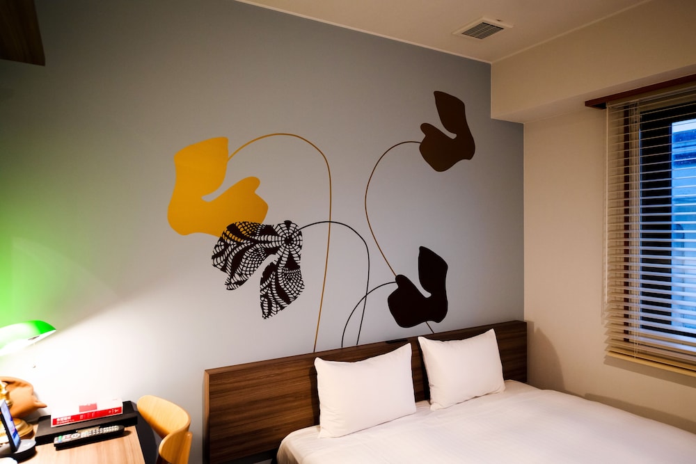 【禁煙】コンフォートダブル14㎡（本館ステーションウィング） | ホテル アザット 那覇