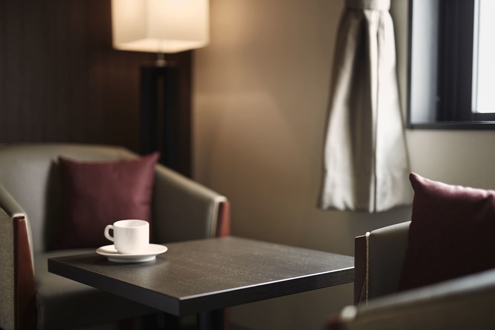 【禁煙】ツイン18㎡（別館リバーウィング） 客室1 | ホテル アザット 那覇