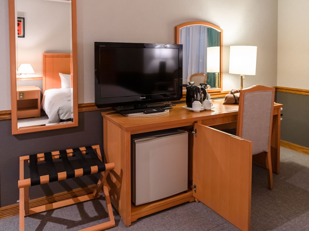 【禁煙】ツイン23㎡（本館ステーションウィング） 客室4 | ホテル アザット 那覇