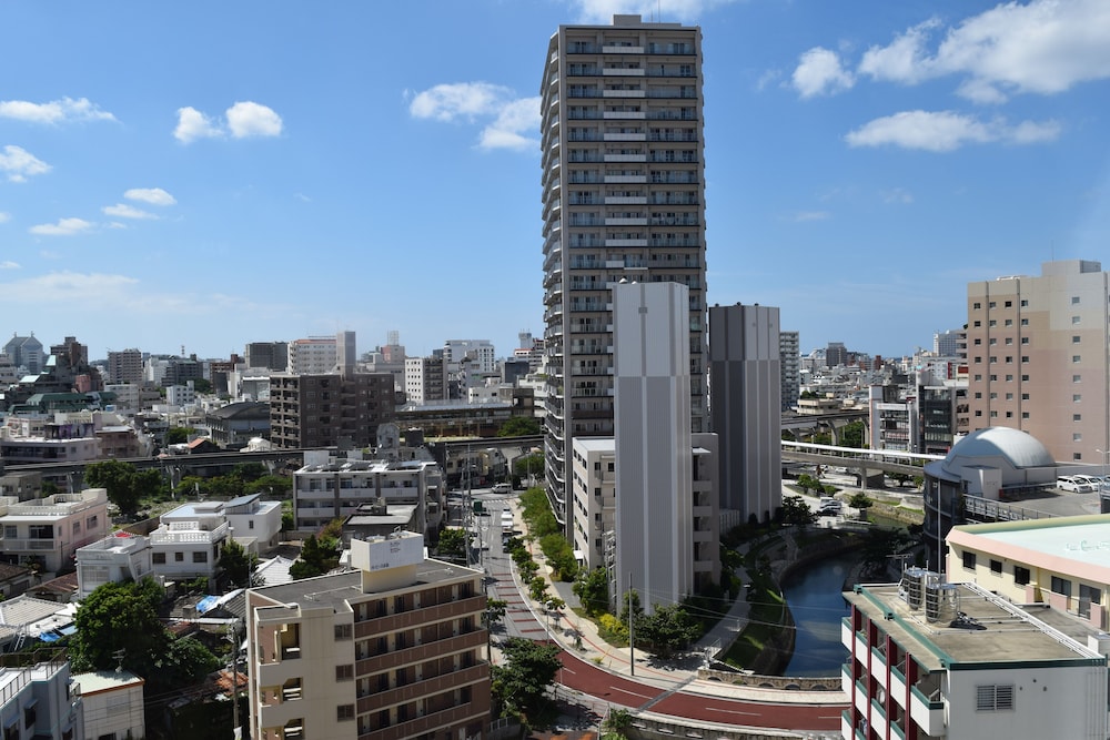 【禁煙】トリプル23㎡(別館リバーウィング) シティ ビュー0 | ホテル アザット 那覇