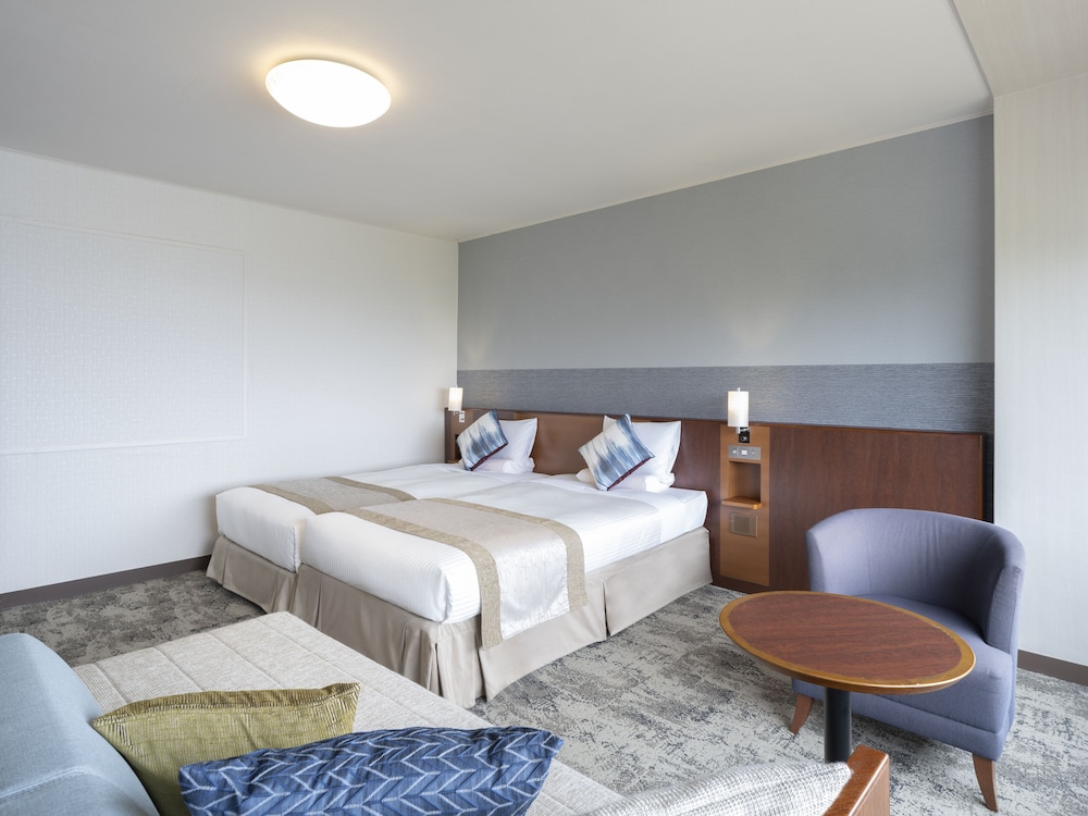 スーペリアツイン (禁煙) 客室1 | 伊良湖オーシャンリゾート