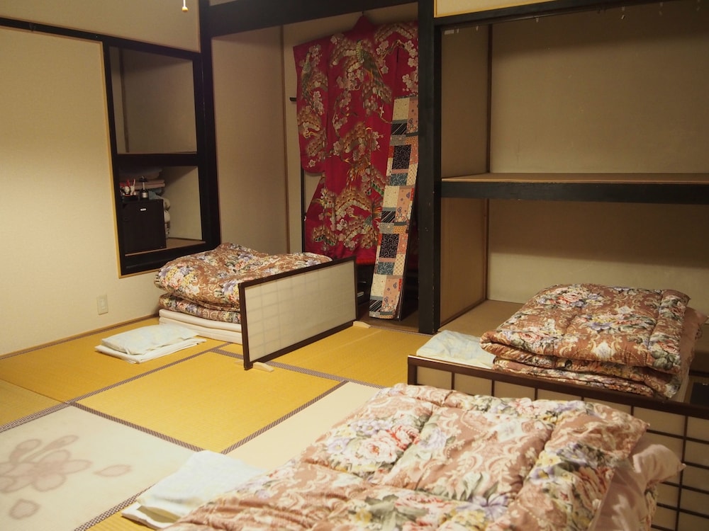 客室1 | 倉敷のゲストハウス かくれ宿 Yuji-inn