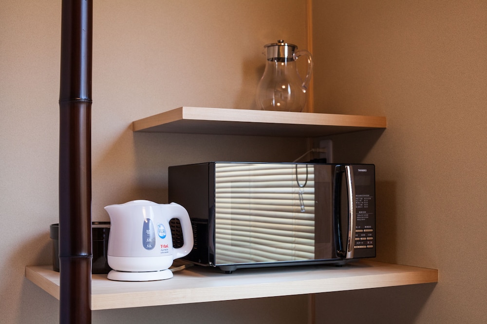 別館 和室 (トイレ･バスルーム付) (布団5式) 客室の設備とサービス0 | ラシーヌホーム 針江