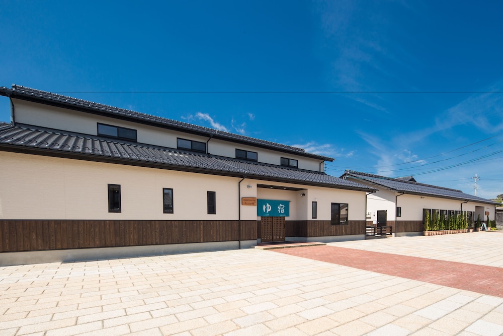 本館 和室 (共同トイレ･バスルーム) 　(布団5式) 客室2 | ラシーヌホーム 針江