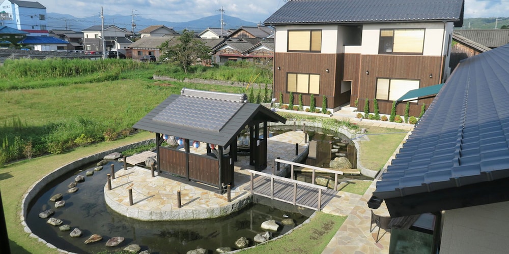 本館 和室 (共同トイレ･バスルーム) 　(布団5式) 部屋からの景観0 | ラシーヌホーム 針江