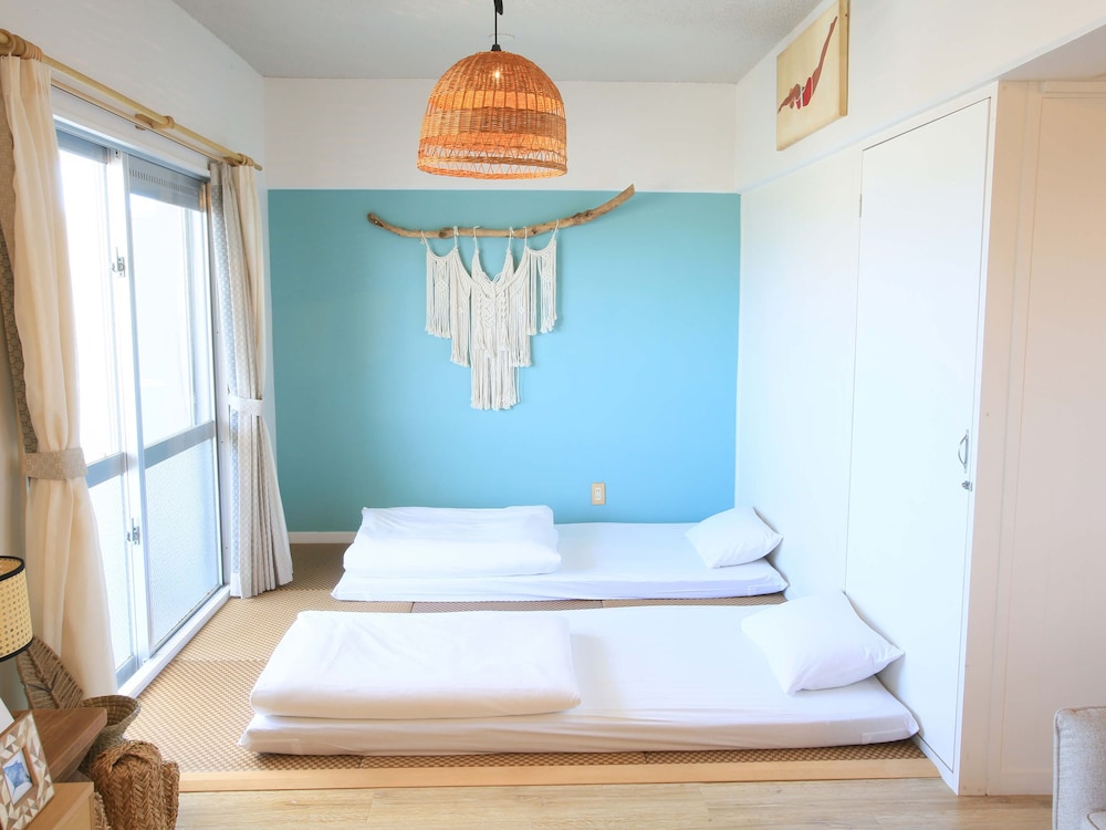 琉球リビング 客室2 | スカイククル石垣島