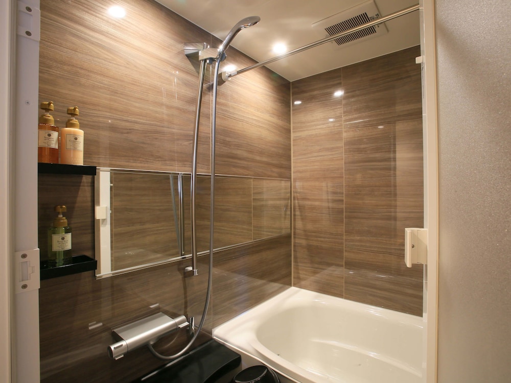 オーシャンリビング バスルーム1 | スカイククル石垣島