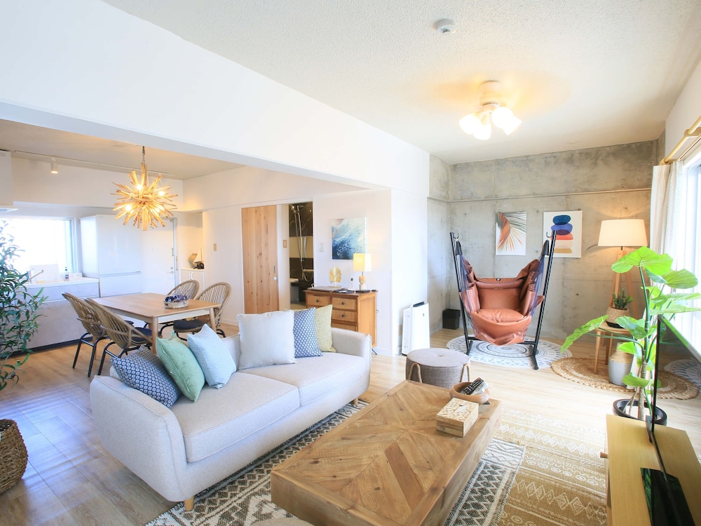 琉球リビング リビング エリア2 | スカイククル石垣島