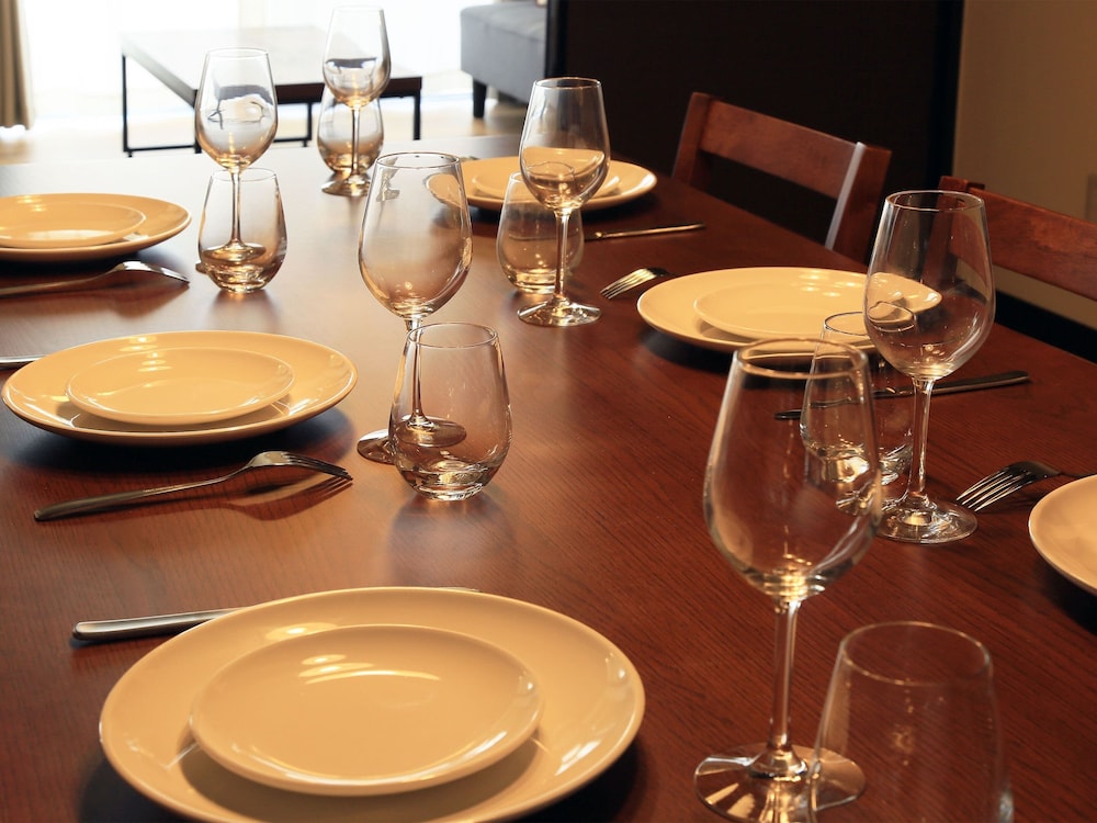 スタンダード(ツインルーム+和室)[禁煙] リビング エリア1 | スカイククル石垣島