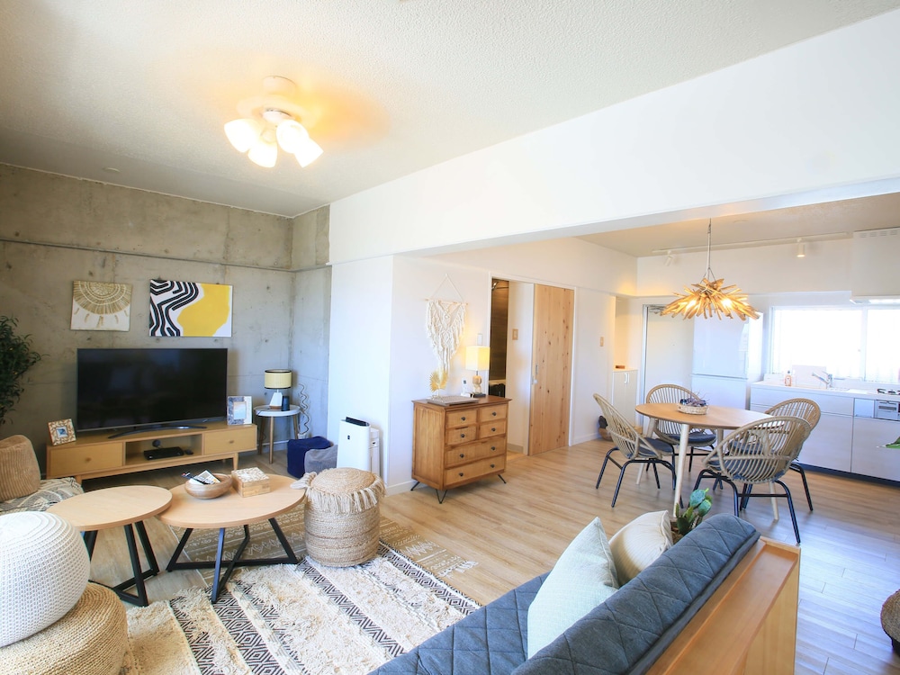 オーシャンリビング リビング エリア2 | スカイククル石垣島