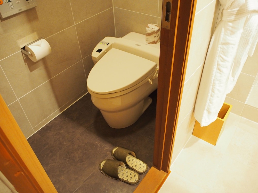 和室デラックススイート(62.3 sqm) バスルーム3 | 高輪 花香路、スモール･ラグジュアリー･ホテルズ･オブ･ザ･ワールド加盟