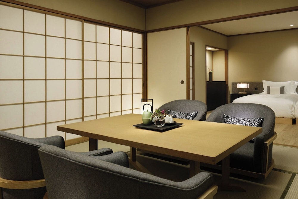 和室デラックススイート(62.3 sqm) | 高輪 花香路、スモール･ラグジュアリー･ホテルズ･オブ･ザ･ワールド加盟