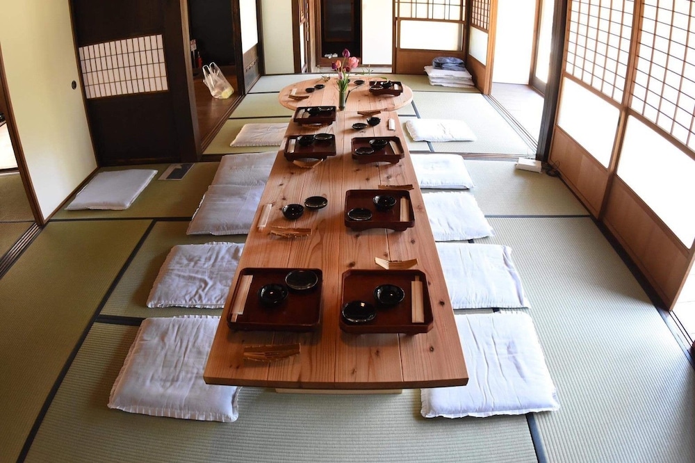 客室1 | 多羅尾の家 -100年ハウス-