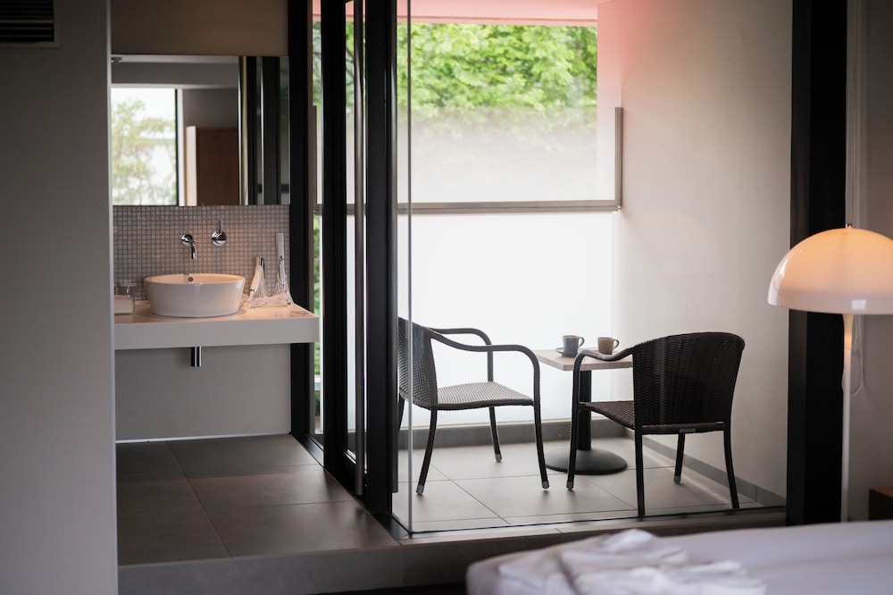 離れスイート ダブルルーム 客室2 | リゾートホテル モアナコースト