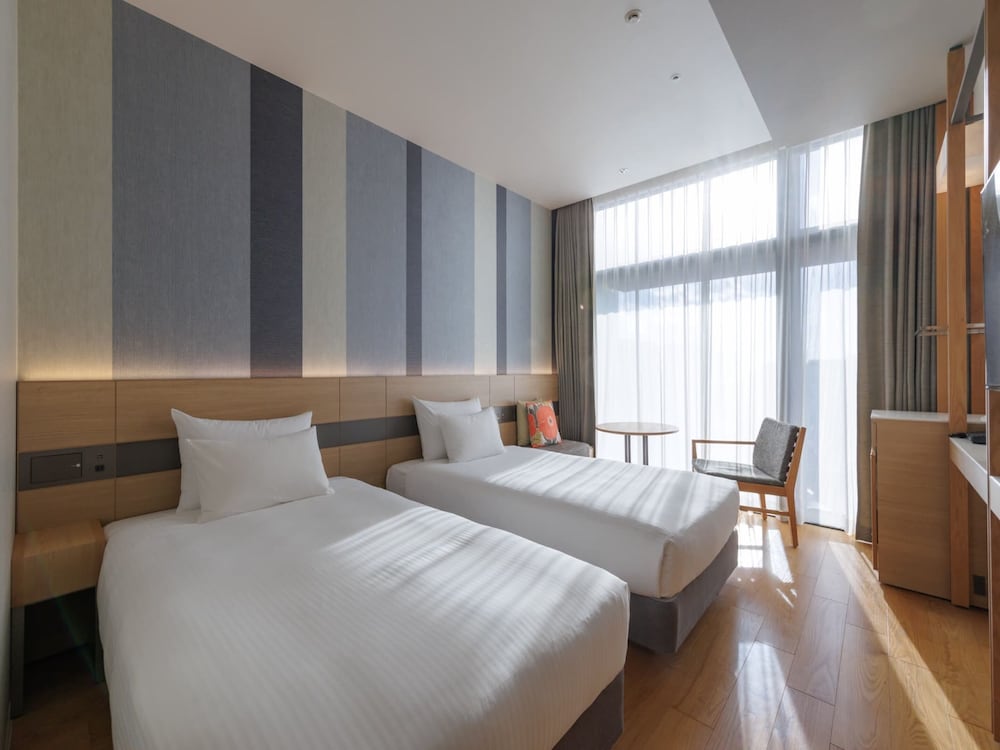 スーペリアツイン 禁煙 | JR九州ホテル ブラッサム那覇