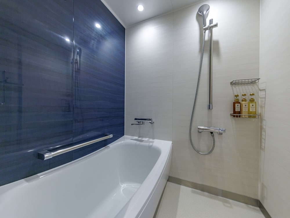 スーペリアダブル 禁煙 バスルーム0 | JR九州ホテル ブラッサム那覇