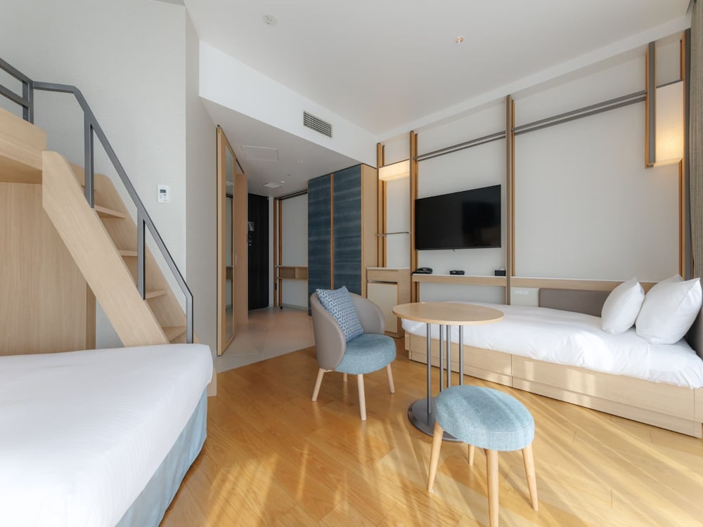 ファミリー ルーム 客室3 | JR九州ホテル ブラッサム那覇