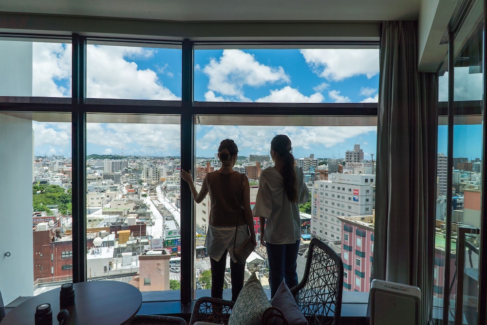プレミアムツイン 禁煙 部屋からの景観0 | JR九州ホテル ブラッサム那覇