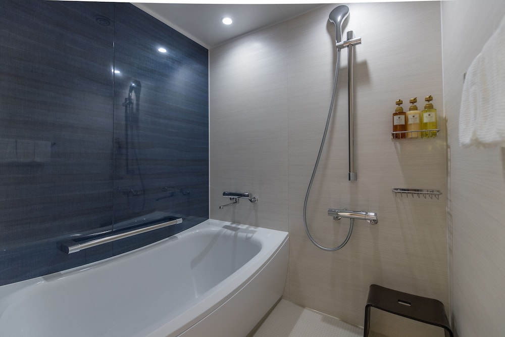 スーペリアツイン 禁煙 バスルーム0 | JR九州ホテル ブラッサム那覇