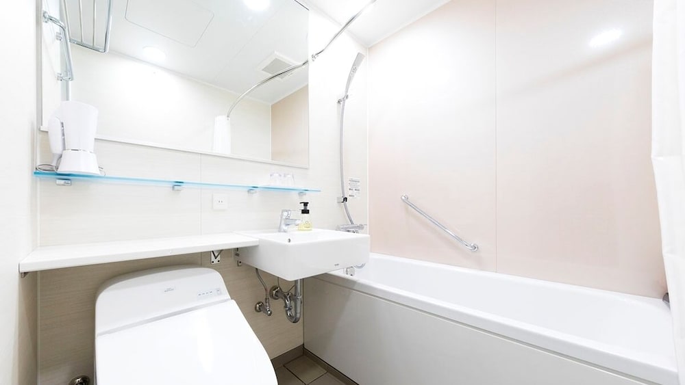 [本館／禁煙]スタンダードツイン＜23平米＞2名利用 バスルーム0 | 東急ステイ京都三条烏丸