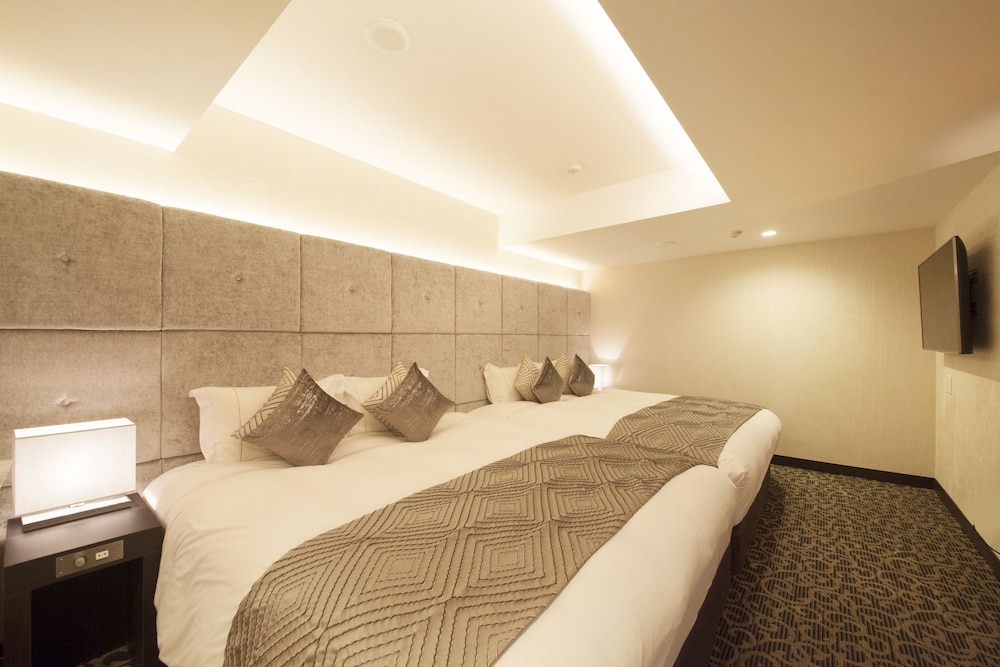 ザ・AKASAKA スイート 禁煙 (キングベッド2台) 客室4 | ザ・センチュリオンホテル クラシック赤坂