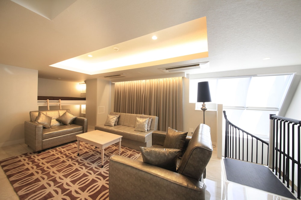 ペントハウスメゾネットファミリースイートルーム 禁煙 (セミダブルベッド2台)<大人3名様よりエクストラベッドをご用意> | ザ・センチュリオンホテル クラシック赤坂