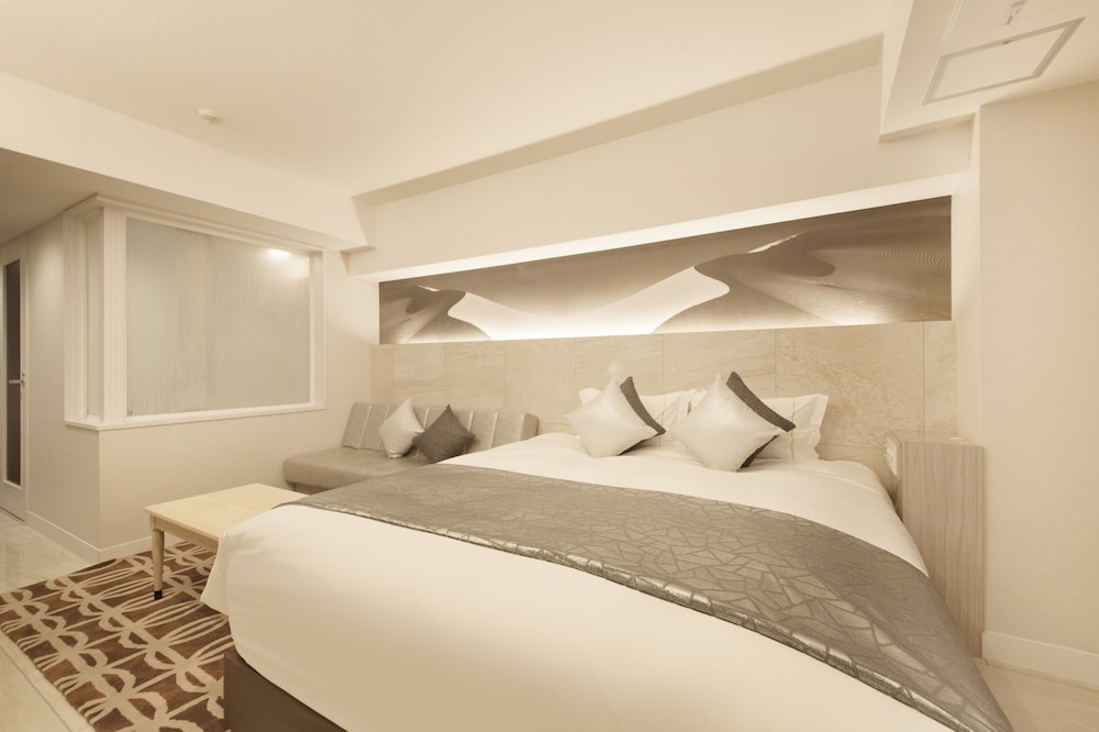 スーペリア ダブルルーム 禁煙 (キングベッド1台)<大人3名様よりエクストラベッドをご用意> 客室3 | ザ・センチュリオンホテル クラシック赤坂