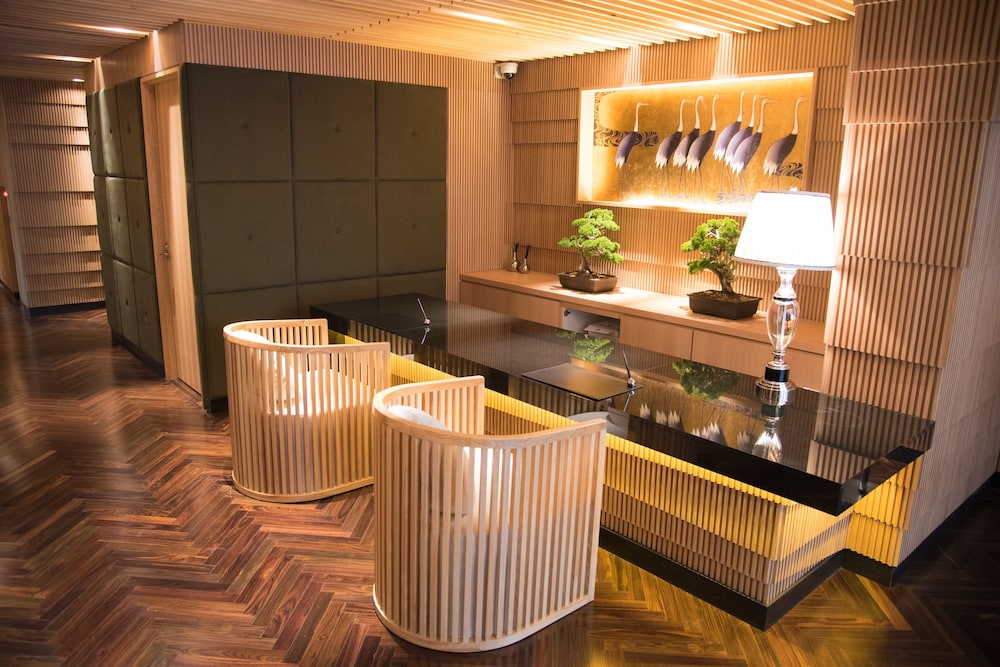 フロント1 | ザ・センチュリオンホテル クラシック赤坂 フロント1 | ザ・センチュリオンホテル クラシック赤坂