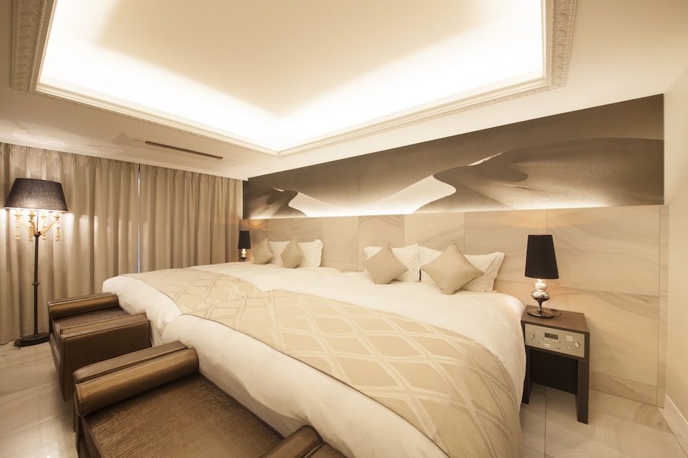 ザ・AKASAKA スイート 禁煙 (キングベッド2台) 客室3 | ザ・センチュリオンホテル クラシック赤坂