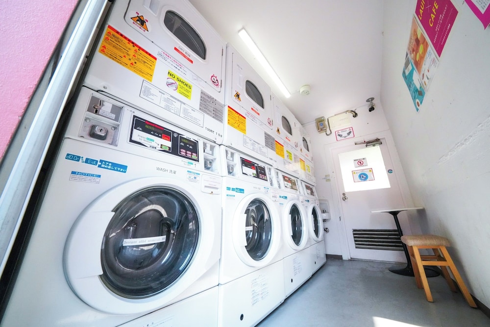 洋室 2名利用 共用バスルーム バルコニーからの眺望0 | サクラホテル日暮里