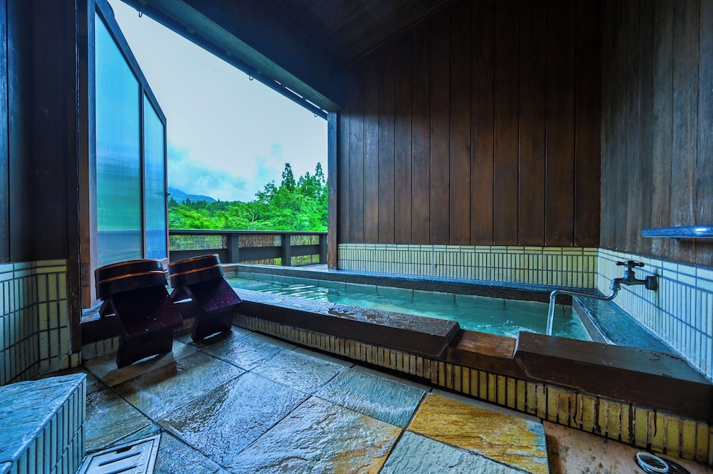 和洋室　由布岳ビュー　『青碧』 バスルーム2 | 湯富里の宿 一壷天