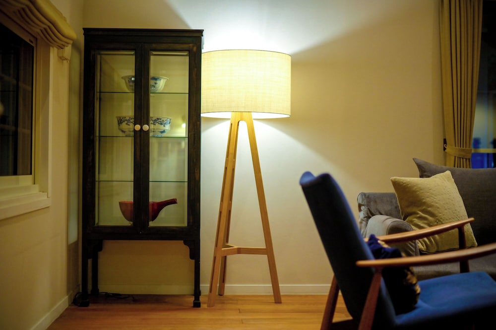 別邸 『藤黄』6名 客室9 | 湯富里の宿 一壷天