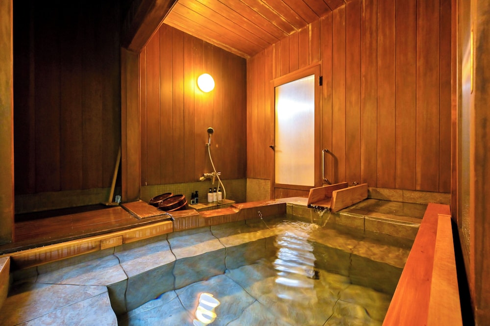 和韓室　『瑠璃』 バスルーム1 | 湯富里の宿 一壷天