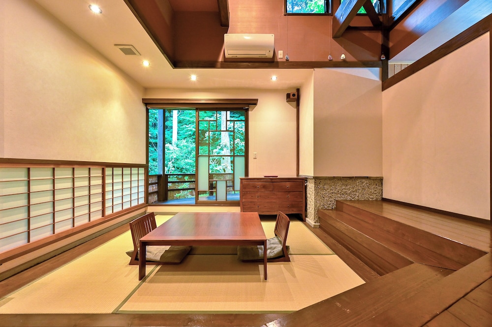 和韓室　『瑠璃』 | 湯富里の宿 一壷天